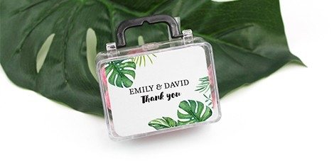 travellers-suitcase-wedding-favour